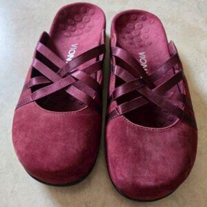 Vionic Claire arch-support merlot burgundy suede mules, US 9
